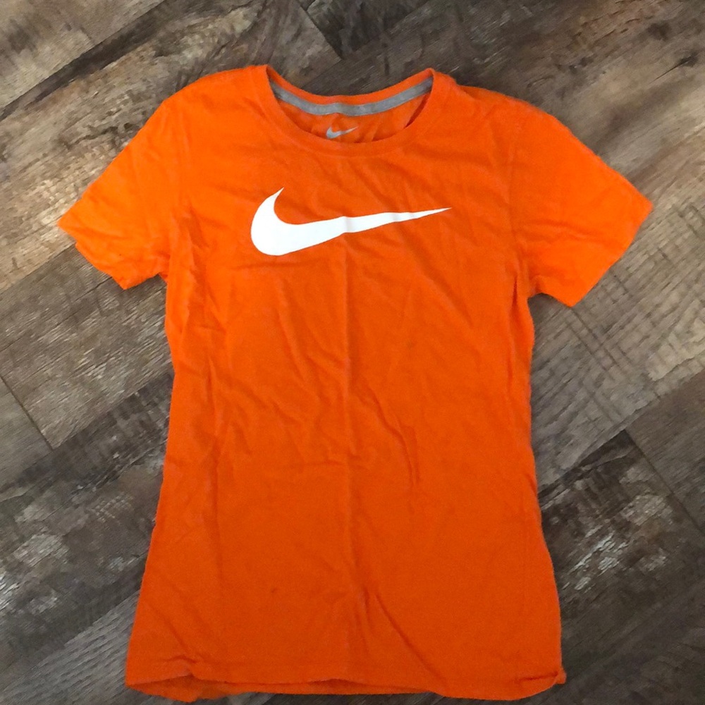 Women’s Nike Slim Fit Top